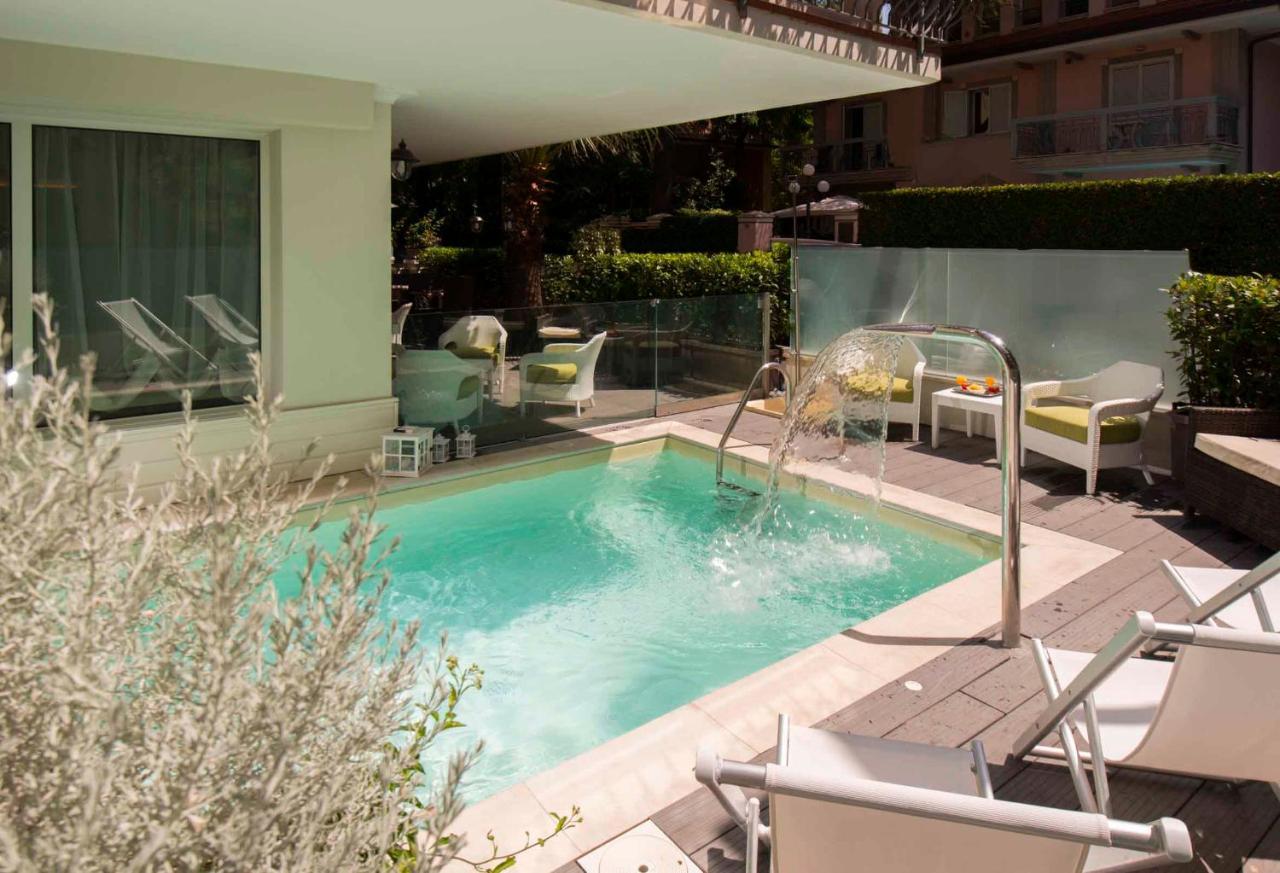 Atlas Hotel Riccione Exterior photo