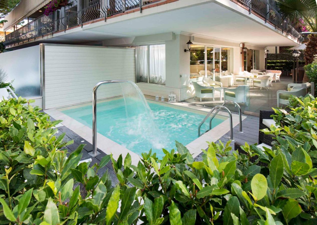 Atlas Hotel Riccione Exterior photo