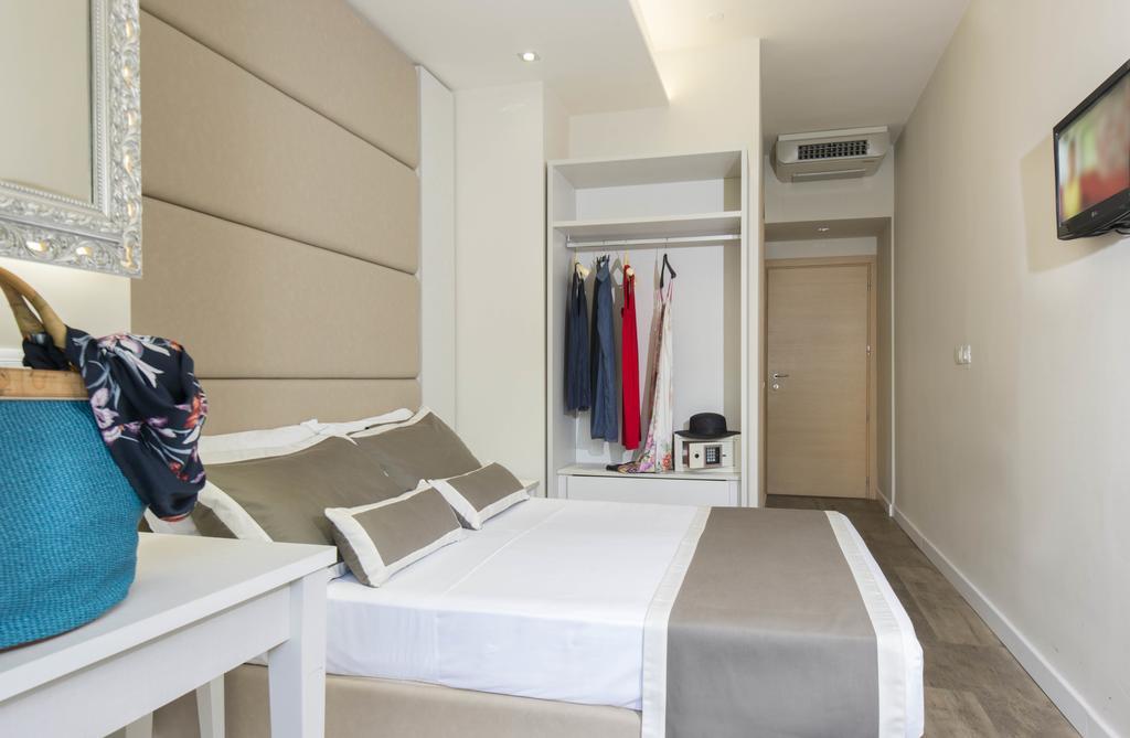 Atlas Hotel Riccione Exterior photo